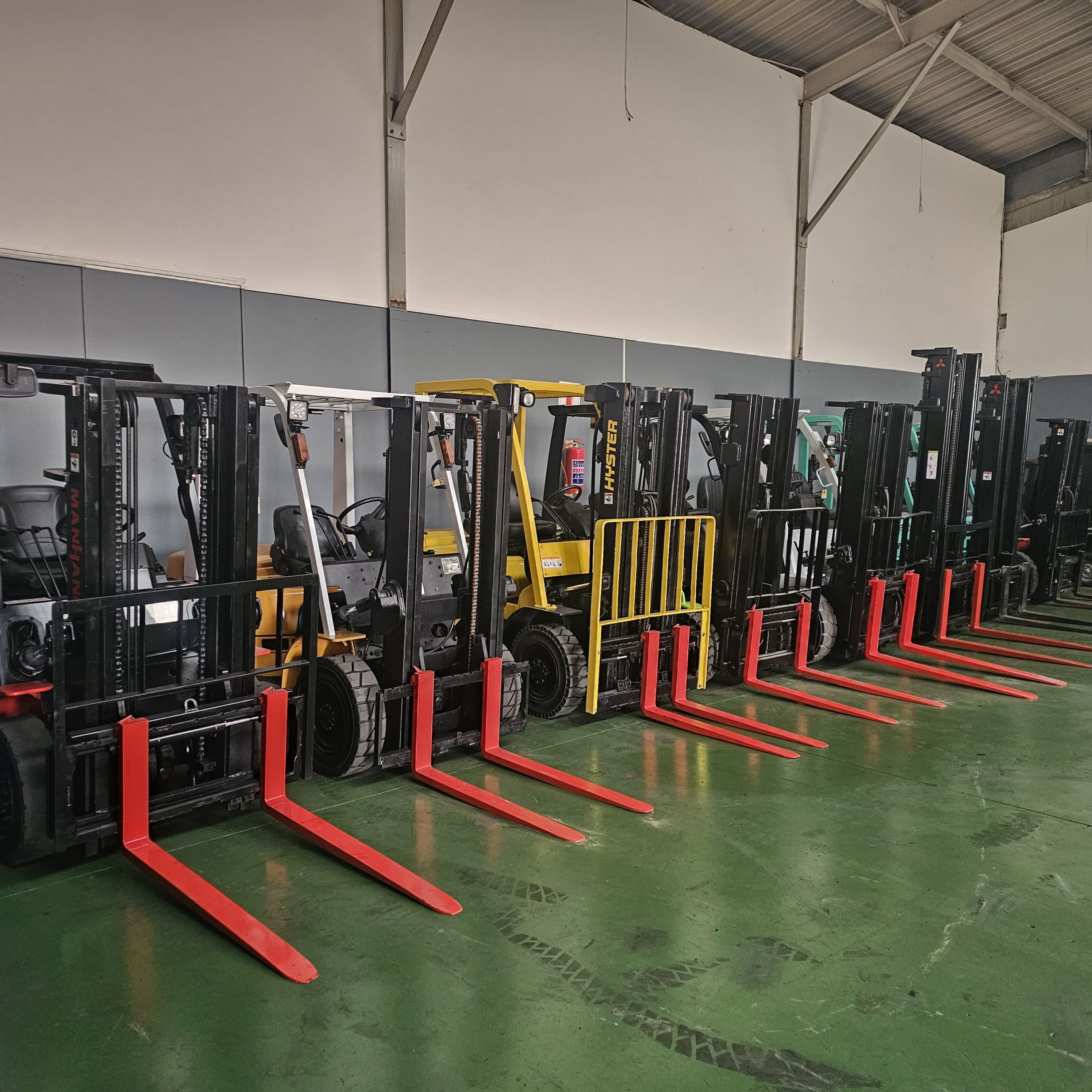 Forklift 24
